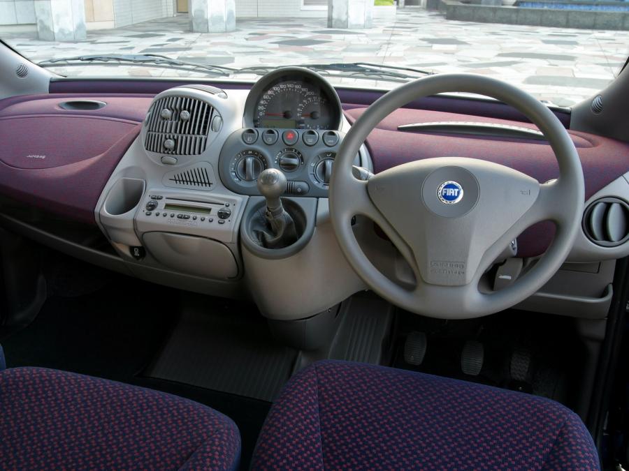  Fiat Multipla 2002 года  (JP) (фото 9 из 11)